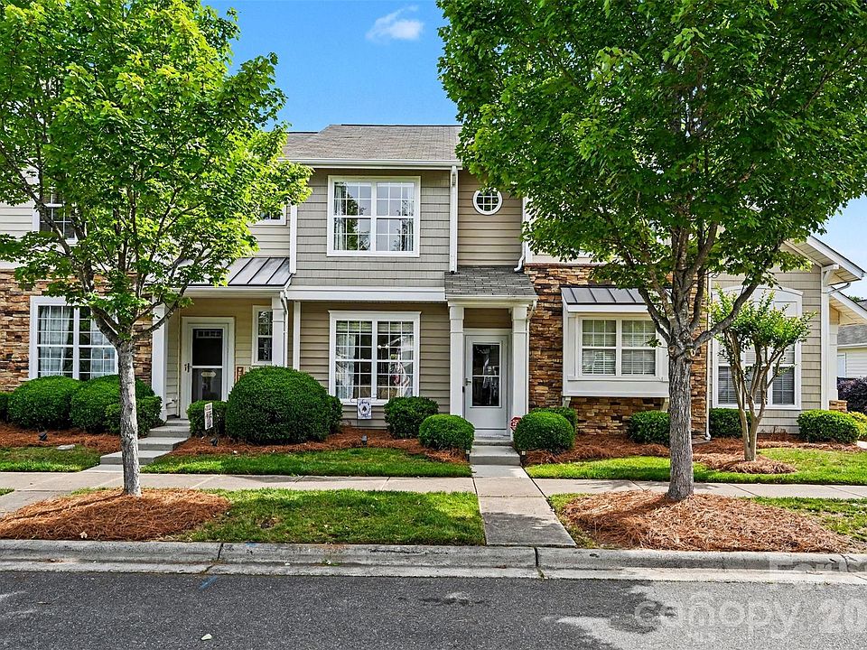 1st image of 1033 Woodglen Ln
