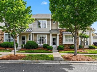 1033 Woodglen Ln, Matthews, NC 28104