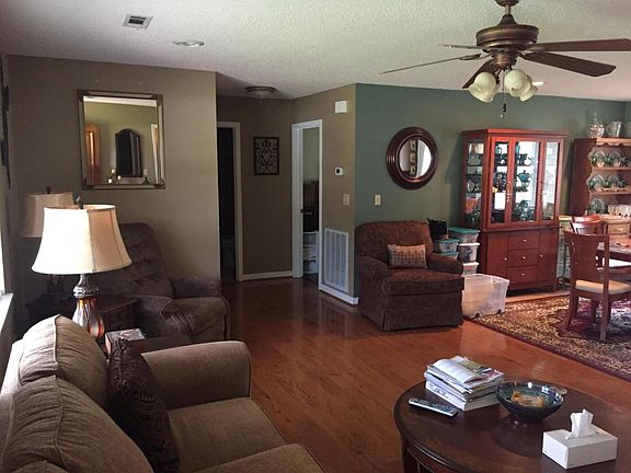 5th image of 1863 Mayfair Ln