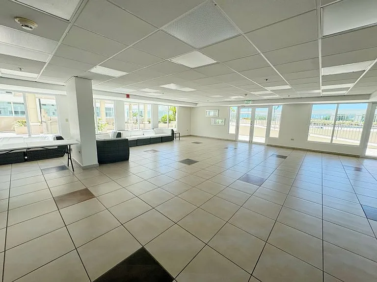 Cond Coliseum Tower Apto 2201 Ave Arterial B — Photo 12