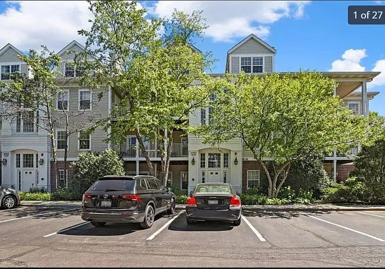 3333 Stratford Ct #3F — Photo 1