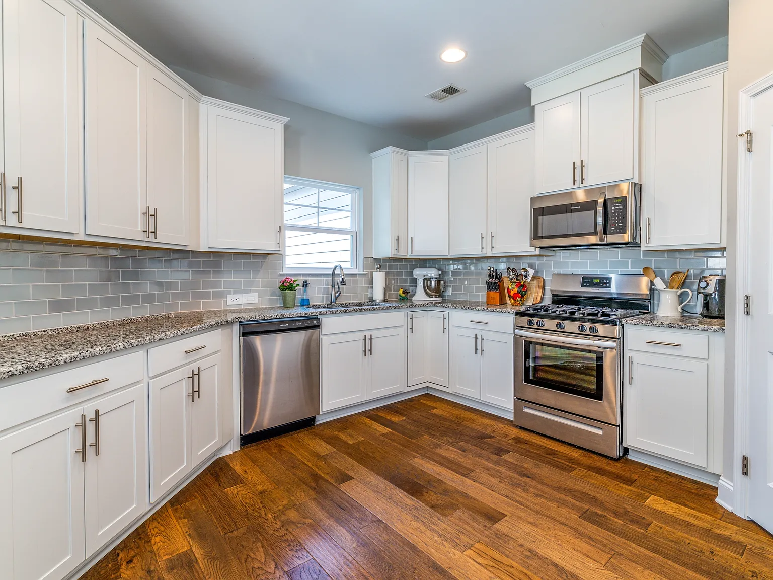 Needlepoint Drive - 12623 Farragut (Hoa)Applia... - 1 — Photo 2