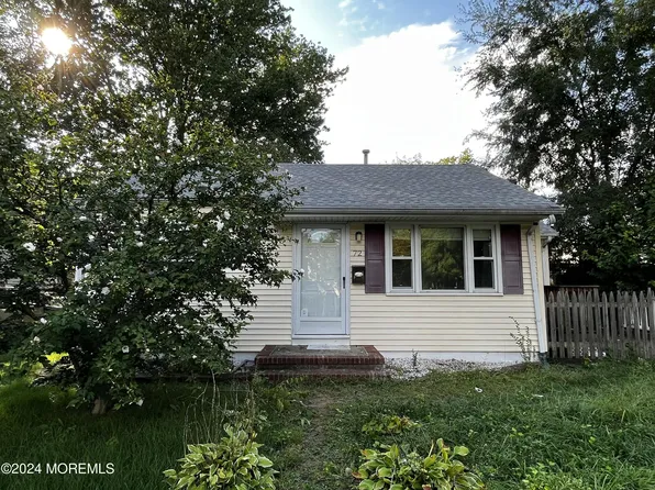 72 Fourth Street, Belford, NJ 07718