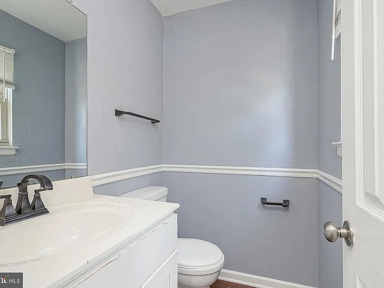 2205 Elberta Ln — Photo 11