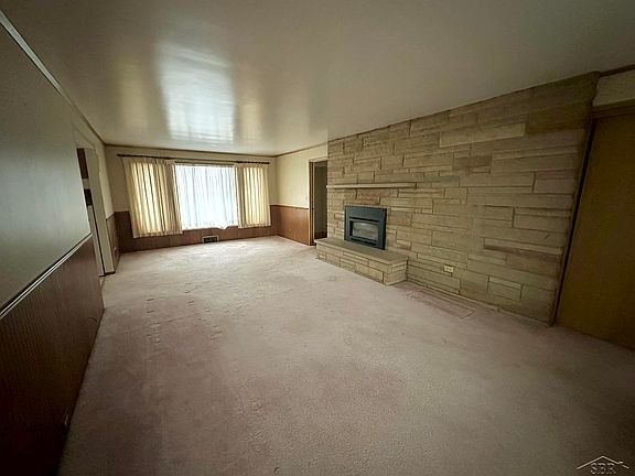 2nd image of 76 Cedar Dr