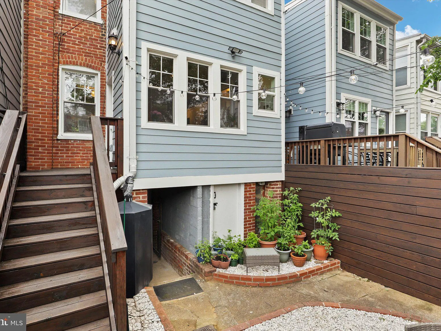 3 bed, 3.5 bath, 1744 sqft, $5,500 — Photo 3