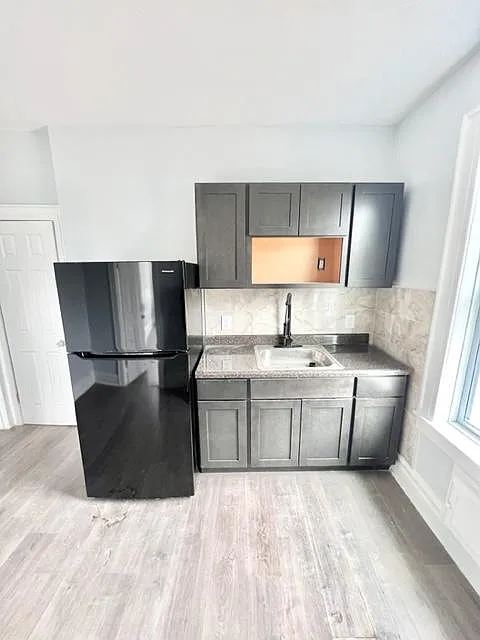Building Photo - 492 Park Ave #10