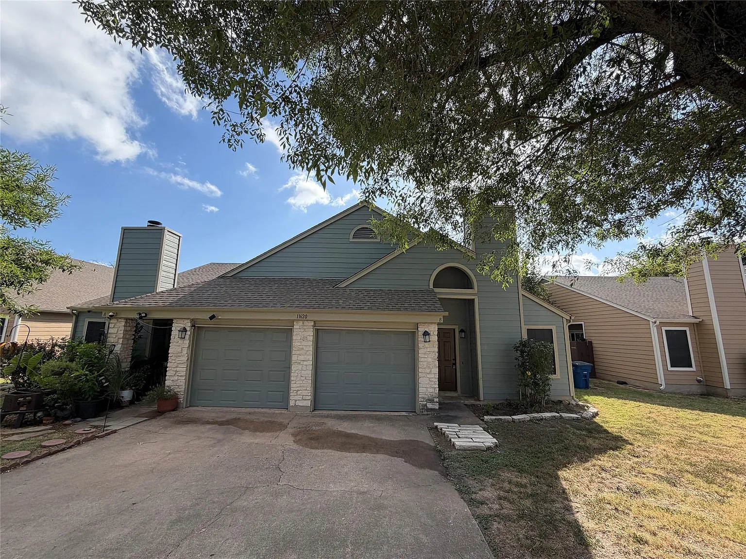 4 bed, 2.0 bath, 1203 sqft, $1,980 — Photo 1