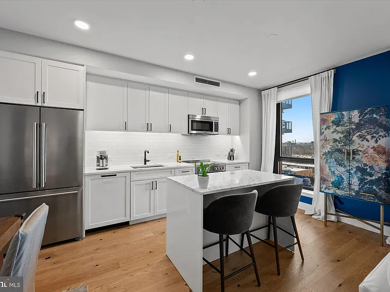 1211 Van St SE #601 — Photo 9