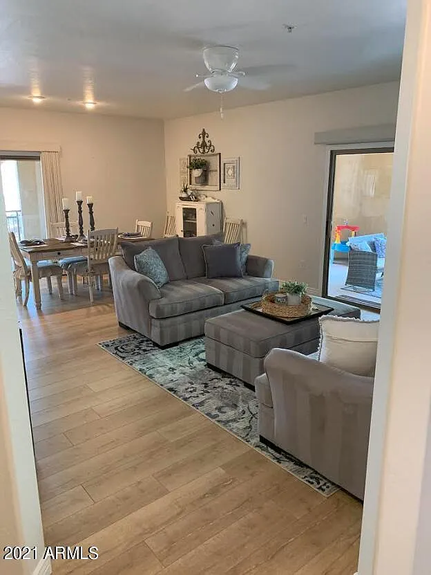 3 bed, 2.0 bath, 1539 sqft, $2,700 — Photo 3