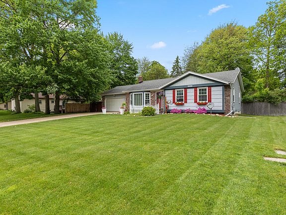 2nd image of 4239 Glen Hollow Dr