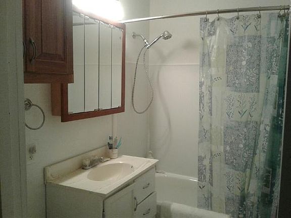 4th image of 51 Womack Ln