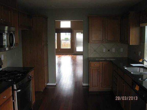4th image of 2514 85th Dr NE Unit Aa 4