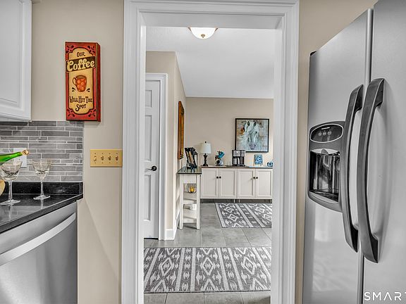 4th image of 6 Highpoint Court #6