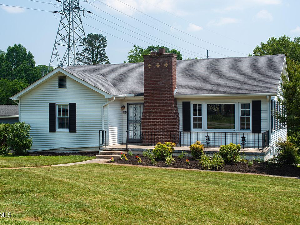 1st image of 1600 NE Charles Dr