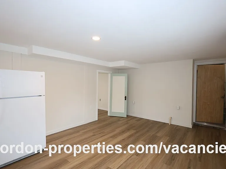 275 S 5th St #B — Photo 7