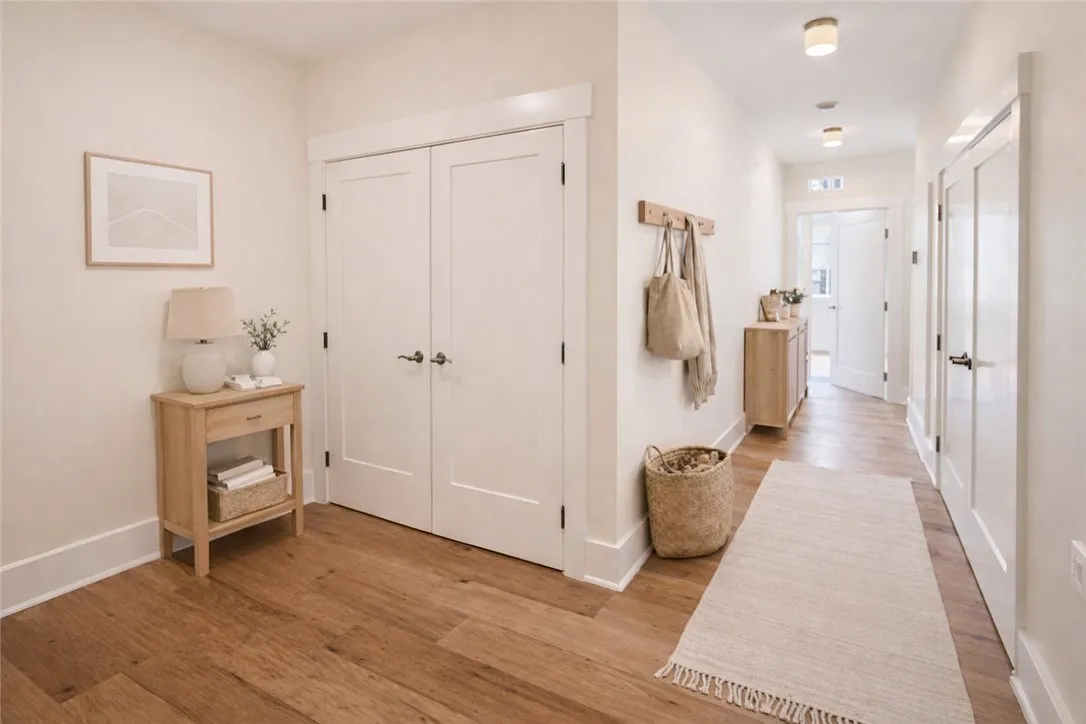 2 bed, 2.0 bath, 1597 sqft, $3,100 — Photo 3