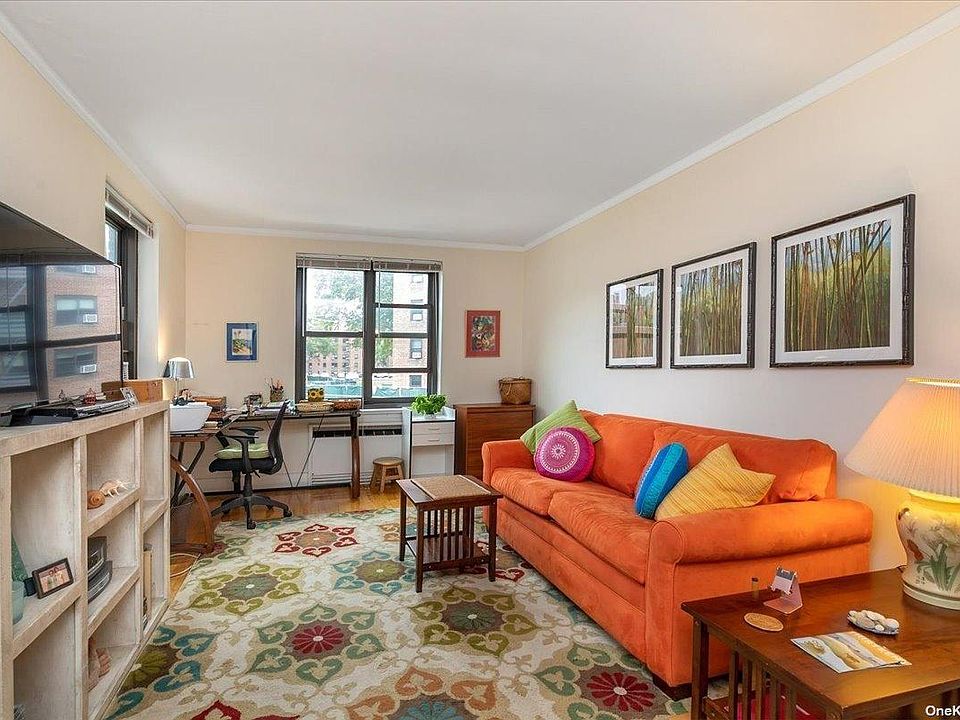 1st image of 21204 75th Ave APT 1M