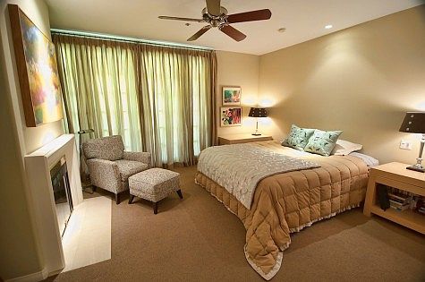 4th image of 575 S Barrington Ave APT 307