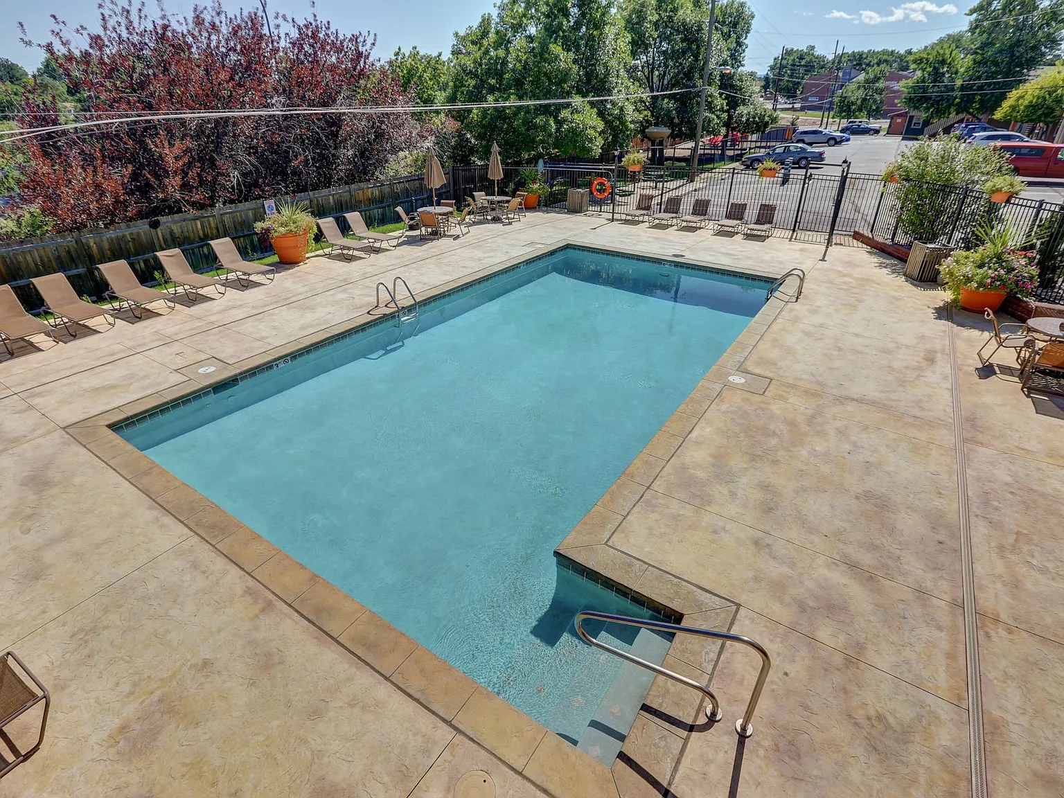 Edelweiss Apartments — Photo 2