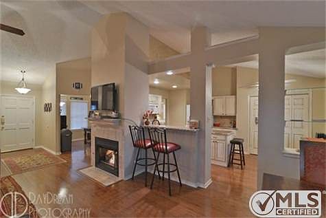 5th image of 1202 Sandhurst Ct