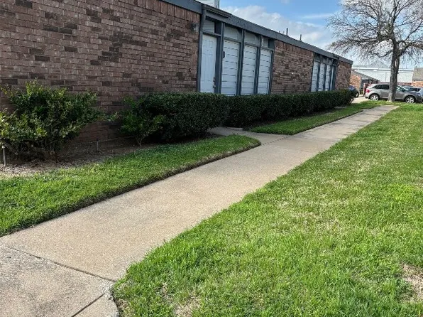618 Bellaire Dr APT B, Hurst, TX 76053