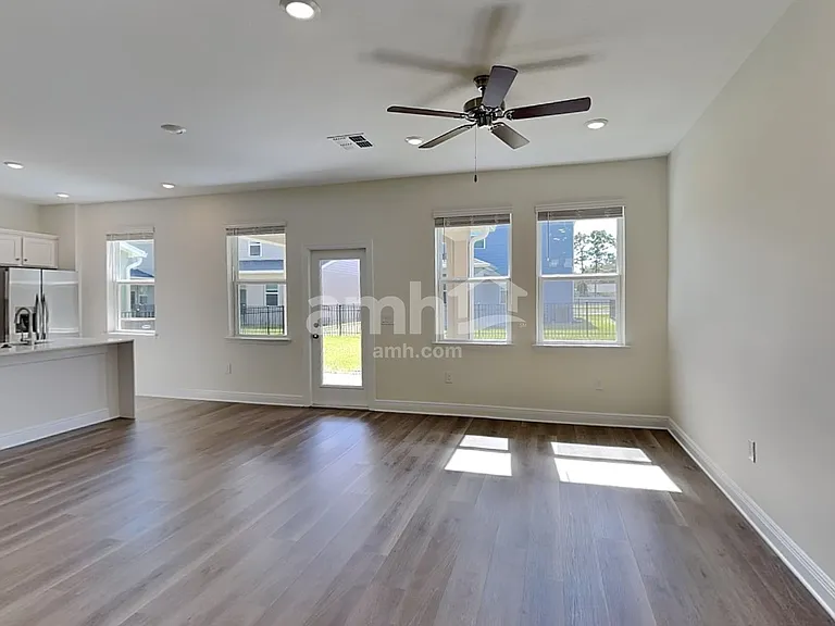 5987 Sycamore Place St — Photo 5