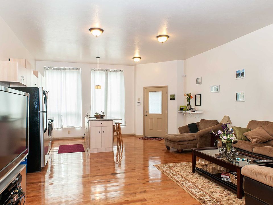 1st image of 124 S 12th St #1