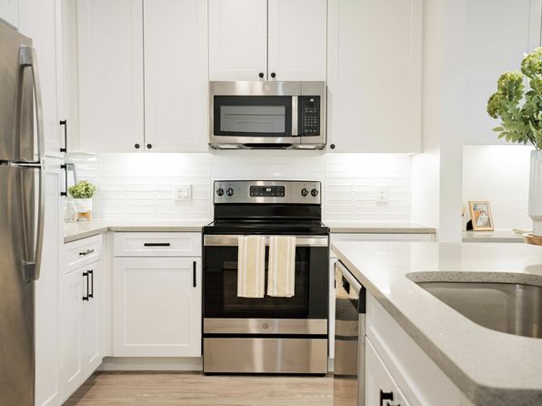 501 N Ewing Ave #305