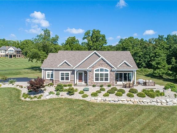 2nd image of 4958 Hillcrest Dr
