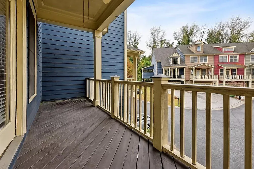 1079 Marietta Blvd NW — Photo 2