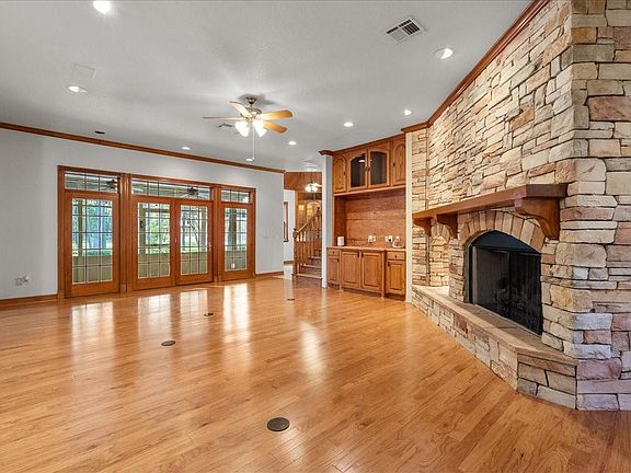 2nd image of 7306 Live Oak Cir