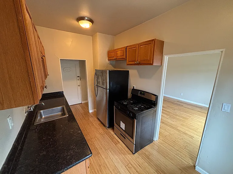 1955 Chestnut St #104 — Photo 1