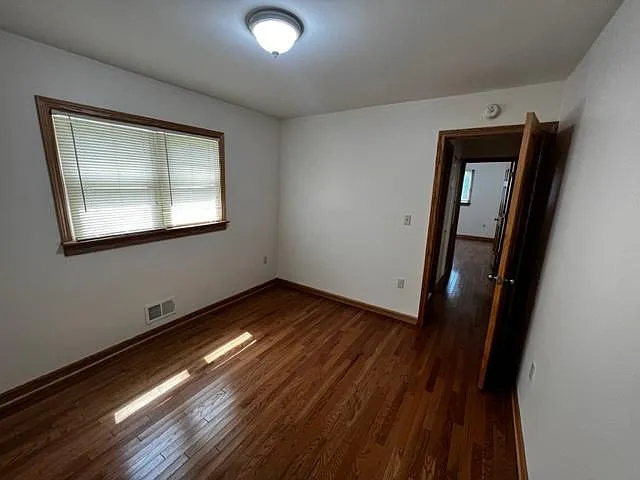 14734 Chamberlain Rd — Photo 12