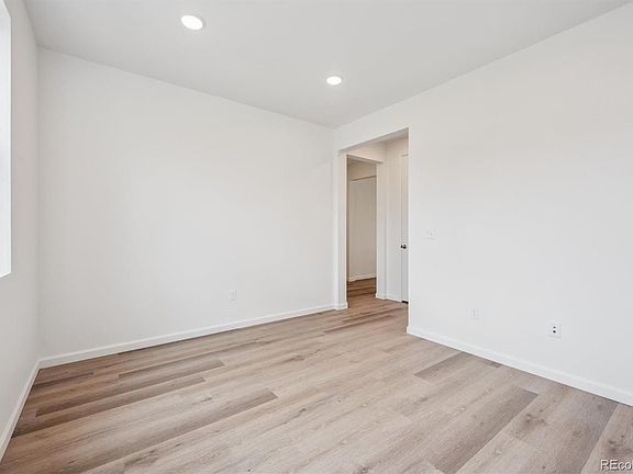 4th image of 24747 E 40th Avenue