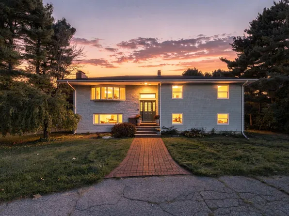 12 Pond Brook Cir, Weston, MA 02493