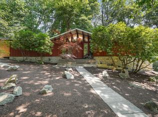 90 Lawrence Hill Rd, Stamford, CT 06903