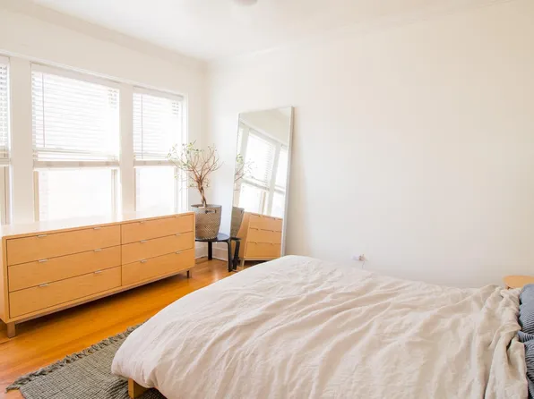 1704 W Catalpa Ave, Chicago, IL 60640