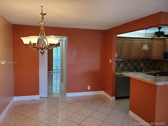 2nd image of 275 Windsor L