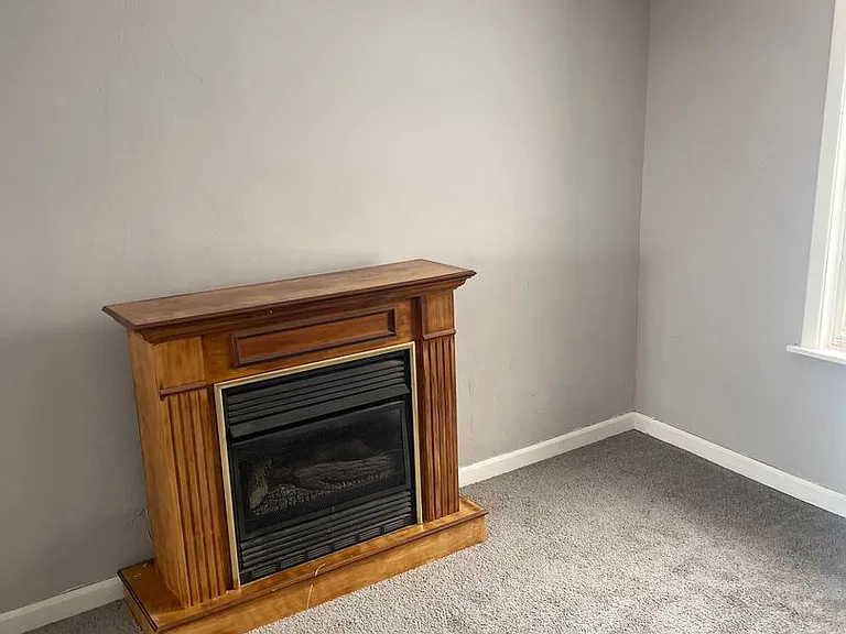 1345 Kellogg Ave — Photo 7
