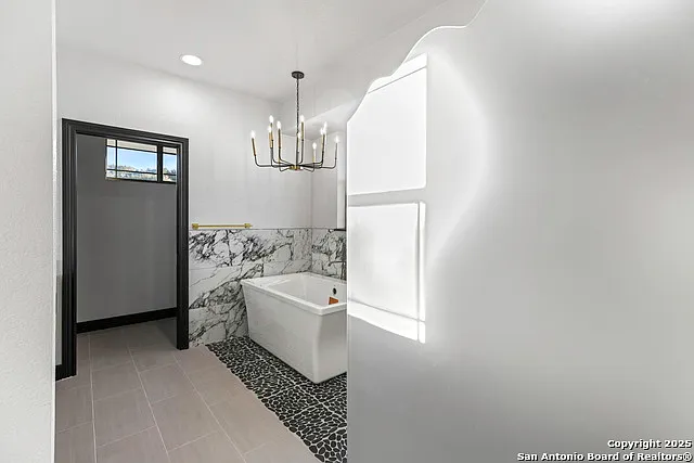 141 Oak Shores Dr — Photo 17