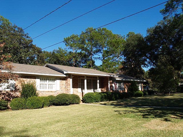 1st image of 802 Tanglewood Dr