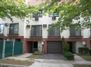 515 129th St, College Point, NY 11356