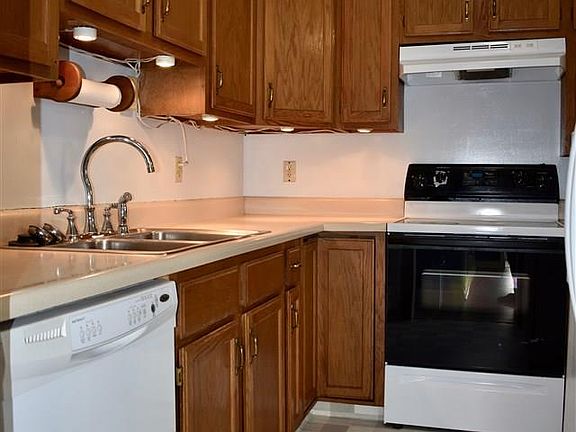 3rd image of 1105 NE Kellam Ave