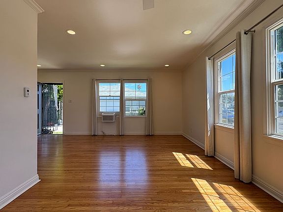 4th image of 11321 Washington Pl #11323