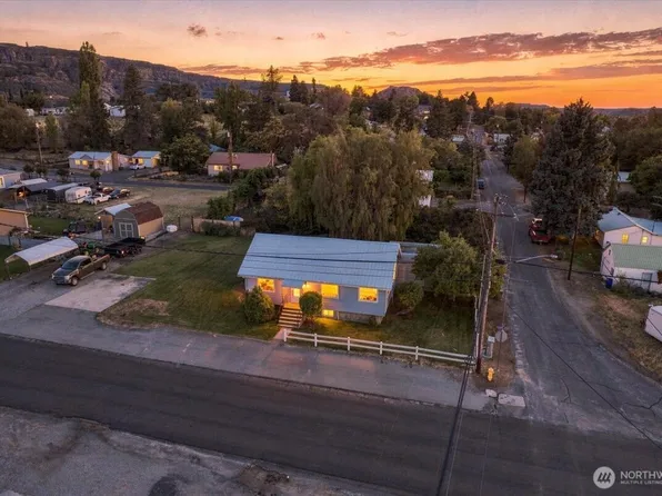 103 Electric Boulevard, Electric City, WA 99123