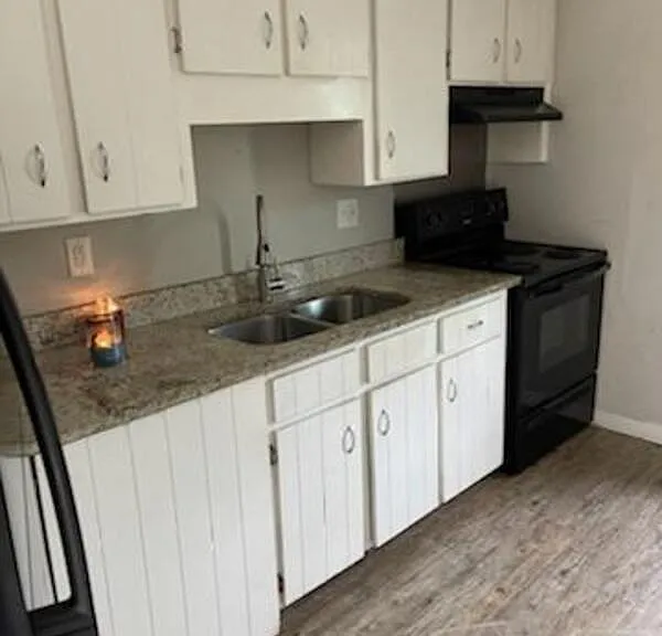 248 Rose St — Photo 1