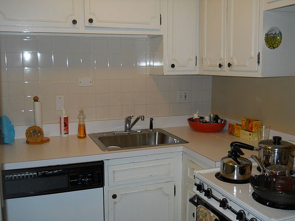 4th image of 414 S Elmwood Ave APT 4