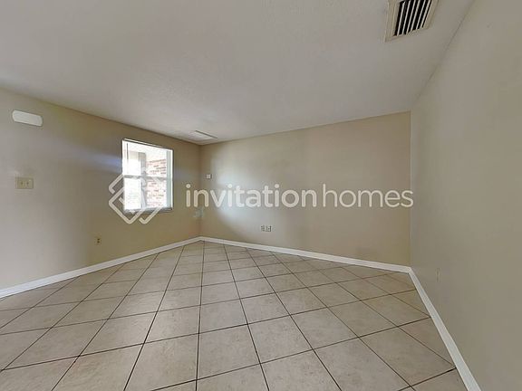 5th image of 1727 Seneca Ave