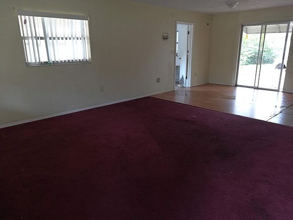 3rd image of 1606 Central Park Dr